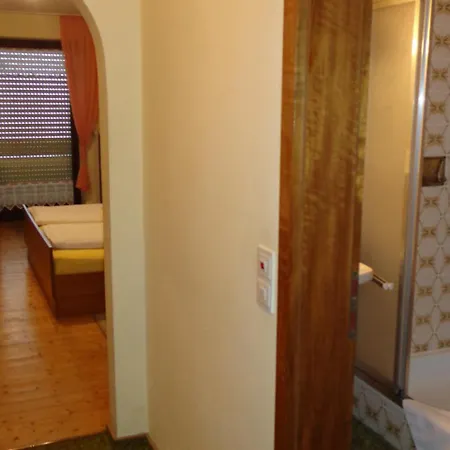 - Schamberger Hotel