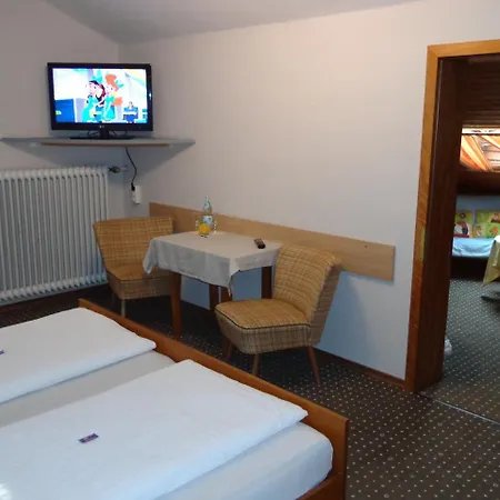 - Schamberger Otel Neukirchen beim Heiligen Blut